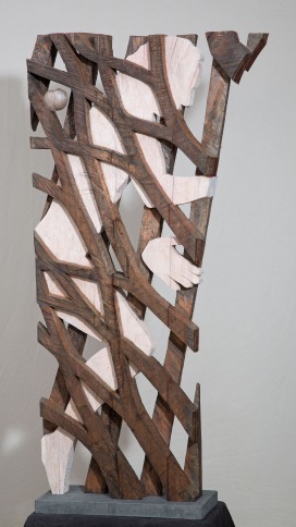 ohne Titel, 2016, Lärchenholz, Farbe, 160 x 65 x 13 cm