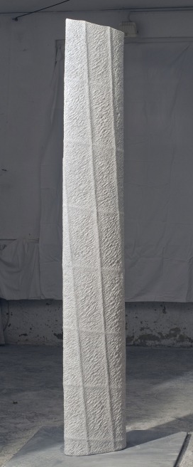 «ohne Titel», 2011, Marmor, 240 x 40 x 20 cm